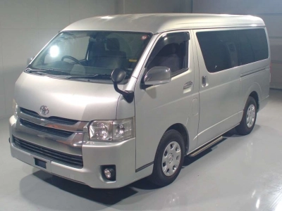 TOYOTA HIACE WAGON