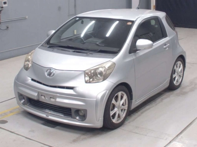 TOYOTA IQ