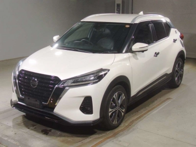 NISSAN KICKS