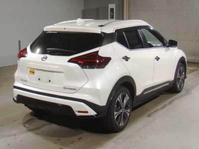 NISSAN KICKS