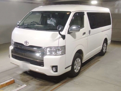 TOYOTA HIACE WAGON