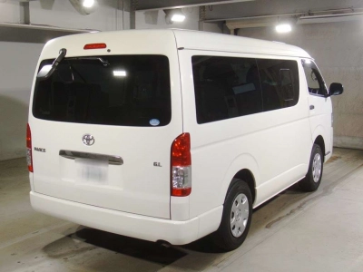 TOYOTA HIACE WAGON