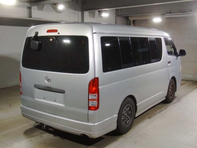 TOYOTA HIACE WAGON