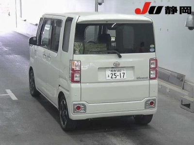 DAIHATSU WAKE