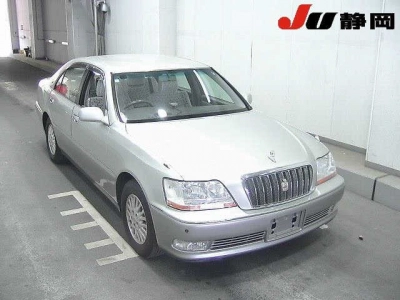 TOYOTA CROWN MAJESTA