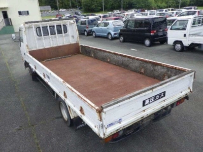 MITSUBISHI CANTER