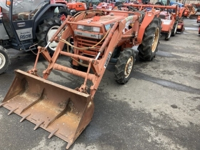 KUBOTA KUBOTA
