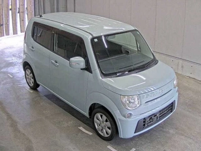 SUZUKI MRWAGON