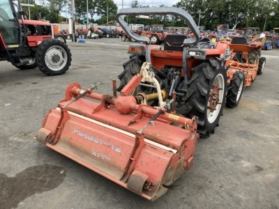 KUBOTA KUBOTA