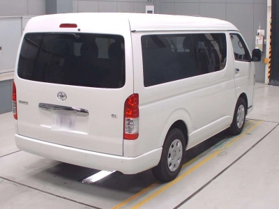 TOYOTA HIACE WAGON