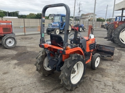 KUBOTA KUBOTA