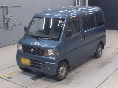 NISSAN CLIPPER VAN