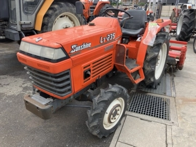 KUBOTA KUBOTA