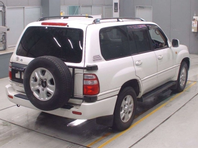 TOYOTA LAND CRUISER 100