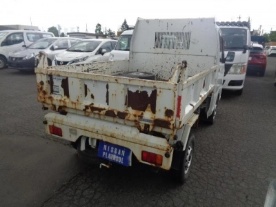 NISSAN NT100 CLIPPER