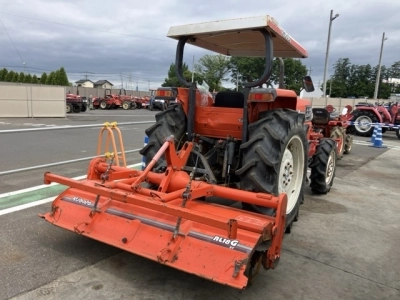 KUBOTA KUBOTA