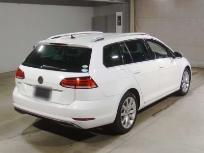 VOLKSWAGEN GOLF VARIANT