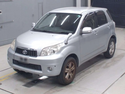 TOYOTA RUSH