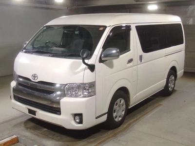 TOYOTA HIACE WAGON