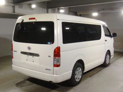 TOYOTA HIACE WAGON