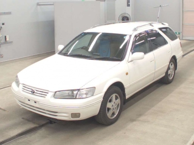 TOYOTA CAMRY GRACIA