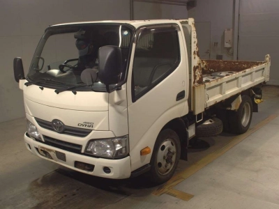 TOYOTA DYNA TRUCK