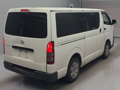 TOYOTA REGIUS VAN