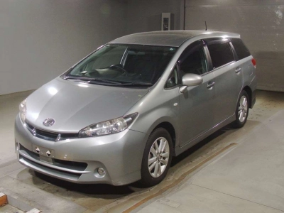 TOYOTA WISH