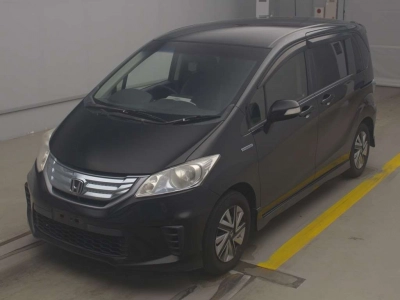 HONDA FREED HYBRID