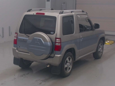 MITSUBISHI PAJERO MINI