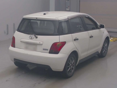 TOYOTA IST
