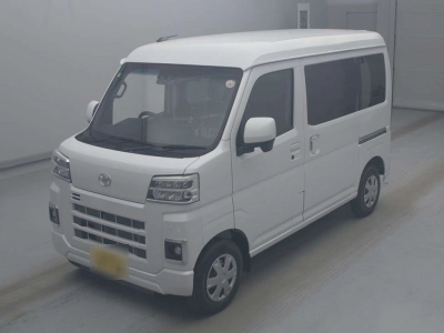 TOYOTA PIXIS VAN