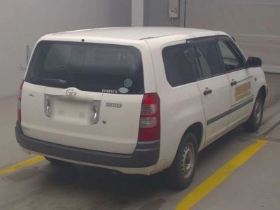 TOYOTA SUCCEED VAN