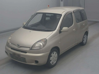TOYOTA FUN CARGO