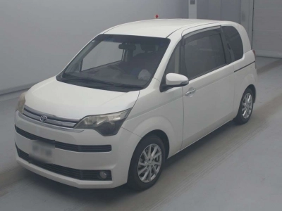 TOYOTA SPADE