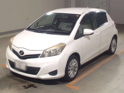 TOYOTA VITZ