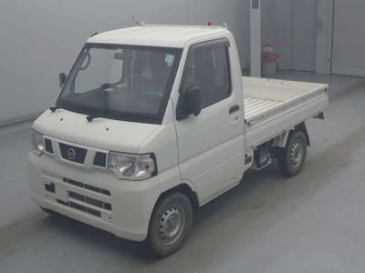 NISSAN NT100 CLIPPER