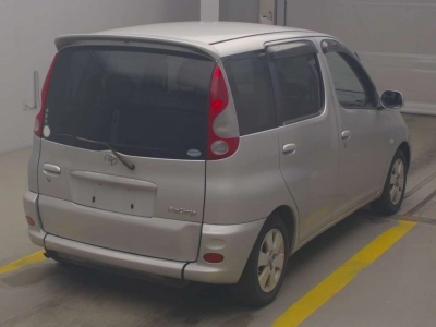 TOYOTA FUN CARGO
