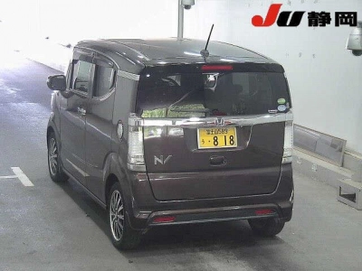 HONDA N-BOX SLASH