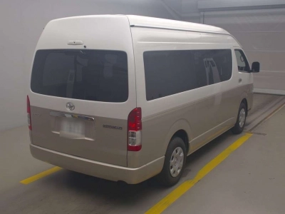 TOYOTA HIACE WAGON
