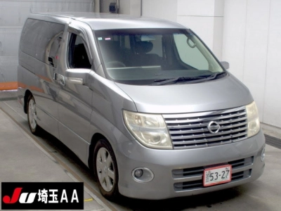 NISSAN ELGRAND