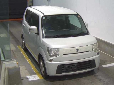 SUZUKI MRWAGON