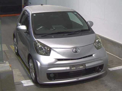 TOYOTA IQ