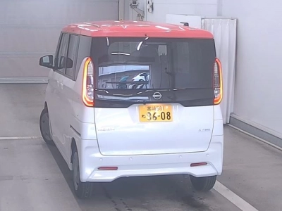 NISSAN ROOX