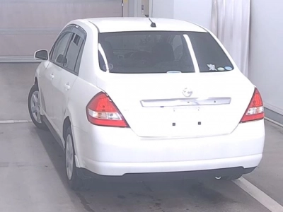 NISSAN TIIDA LATIO