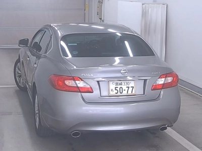 NISSAN FUGA