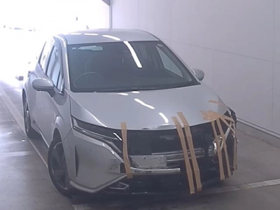NISSAN AURA