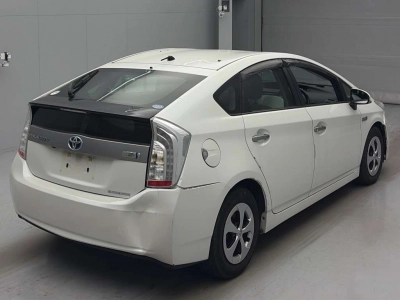 TOYOTA PRIUS PHV