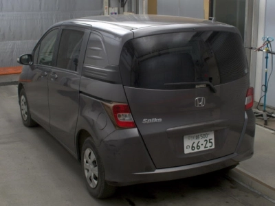 HONDA FREED SPIKE