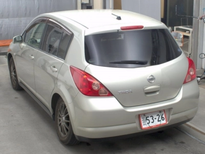NISSAN TIIDA
